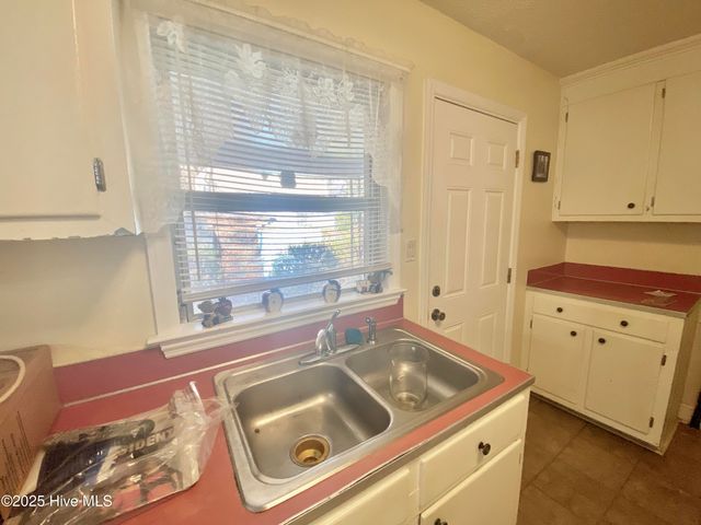 1902 Rogers Drive, Fayetteville, NC 28303