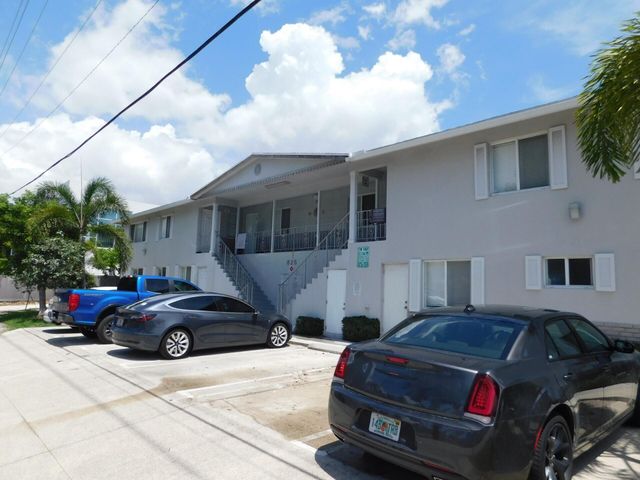 825 NE 6th Street 1-7, Fort Lauderdale, FL 33304