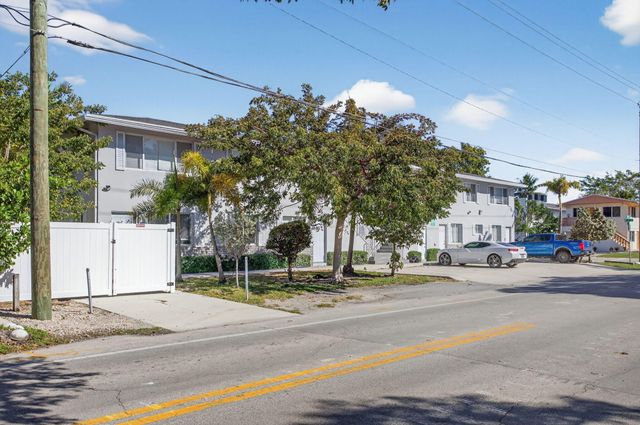 825 NE 6th Street 1-7, Fort Lauderdale, FL 33304