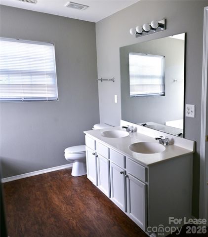 7404 Loyalist Street, Charlotte, NC 28216