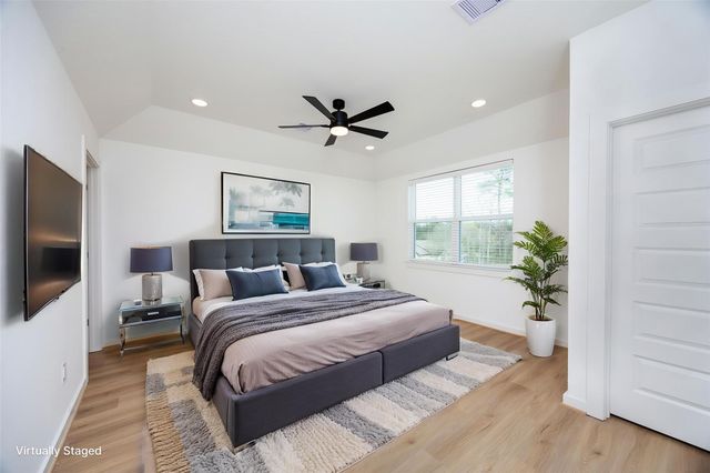 1951 Longmire Villas Court, Conroe, TX 77304