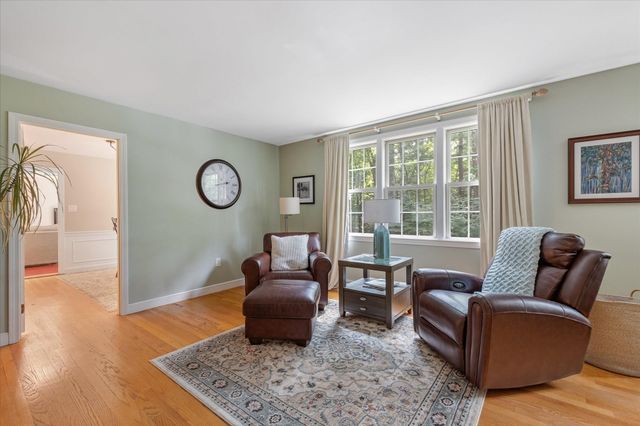 33 Pine Arden Dr, West Boylston, MA 01583