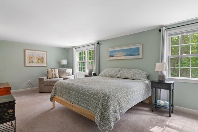 33 Pine Arden Dr, West Boylston, MA 01583