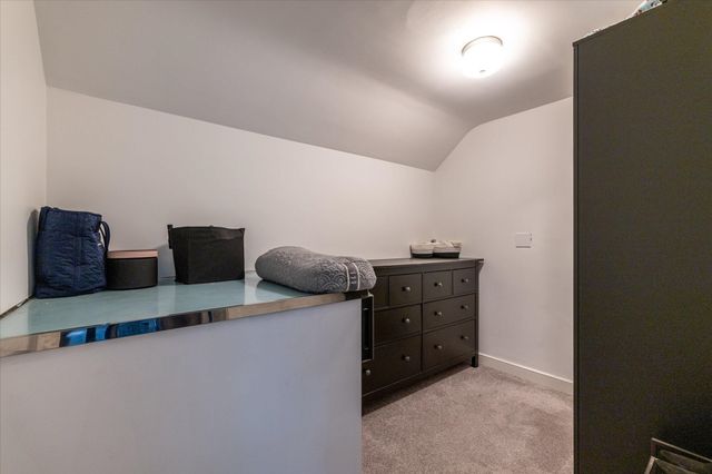 33 Pine Arden Dr, West Boylston, MA 01583