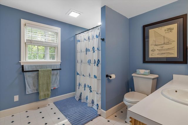 33 Pine Arden Dr, West Boylston, MA 01583