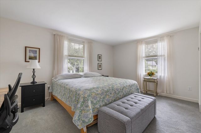 33 Pine Arden Dr, West Boylston, MA 01583
