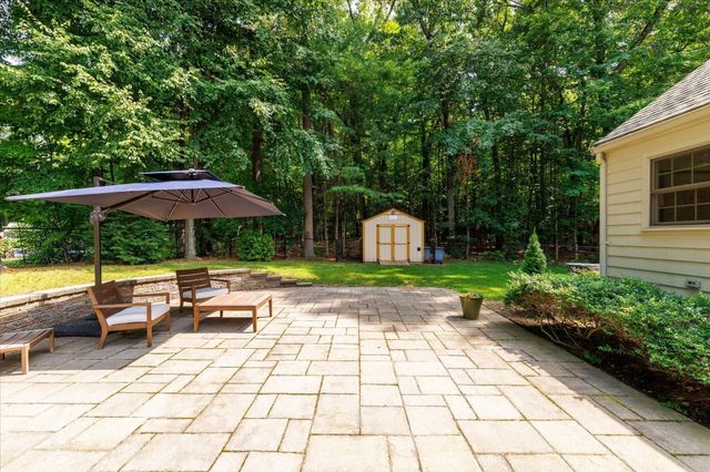 33 Pine Arden Dr, West Boylston, MA 01583