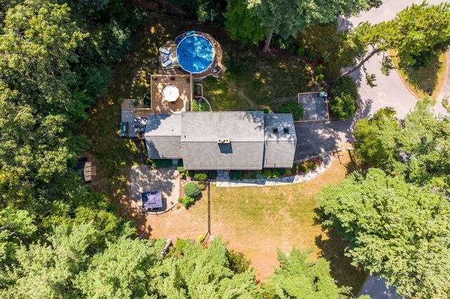 33 Pine Arden Dr, West Boylston, MA 01583