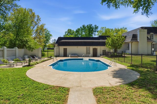 110 Poplar St, Franklin, TN 37064