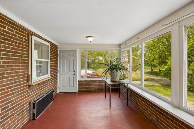 411 Pine Avenue, South Pittsburg, TN 37380