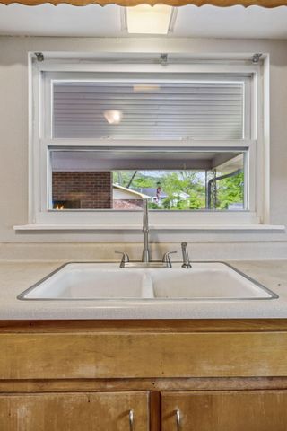 411 Pine Avenue, South Pittsburg, TN 37380