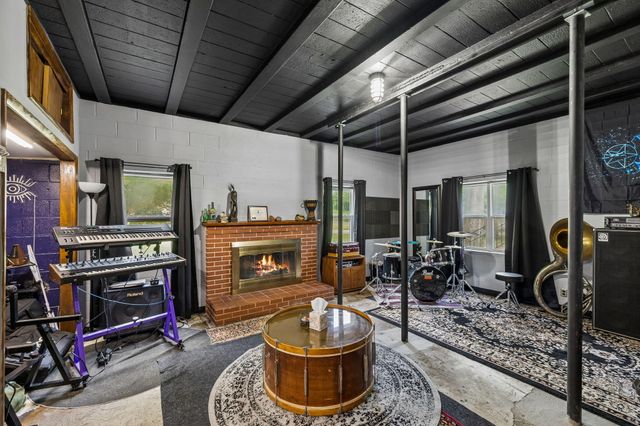 411 Pine Avenue, South Pittsburg, TN 37380