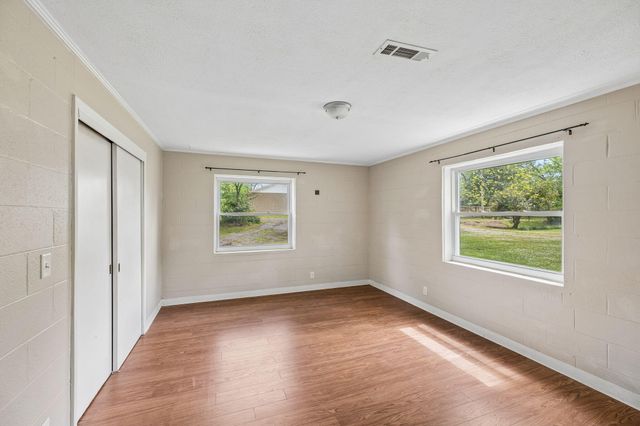 411 Pine Avenue, South Pittsburg, TN 37380