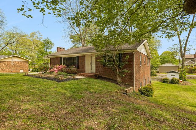 411 Pine Avenue, South Pittsburg, TN 37380