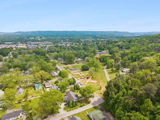 411 Pine Avenue, South Pittsburg, TN 37380