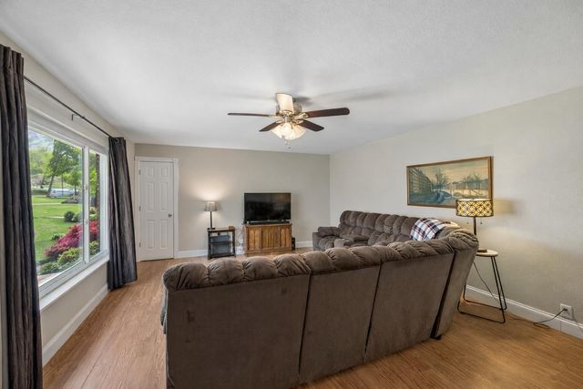 411 Pine Avenue, South Pittsburg, TN 37380