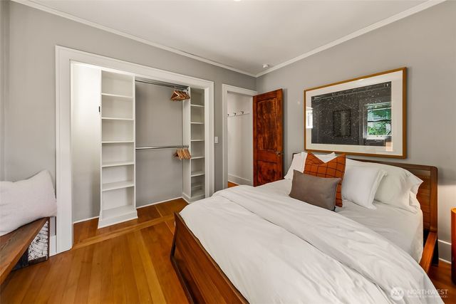 360 27th Avenue, Seattle, WA 98122