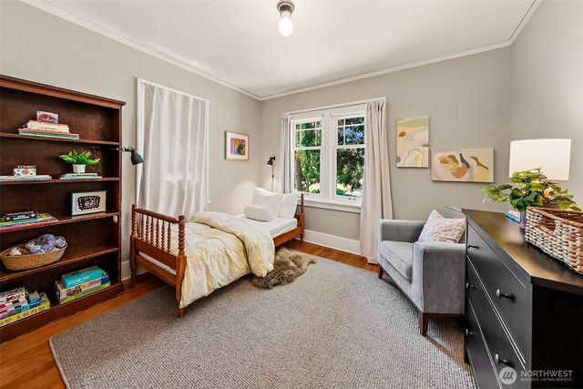 360 27th Avenue, Seattle, WA 98122