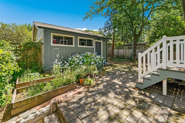 360 27th Avenue, Seattle, WA 98122