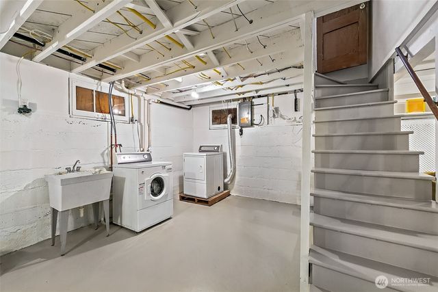 360 27th Avenue, Seattle, WA 98122