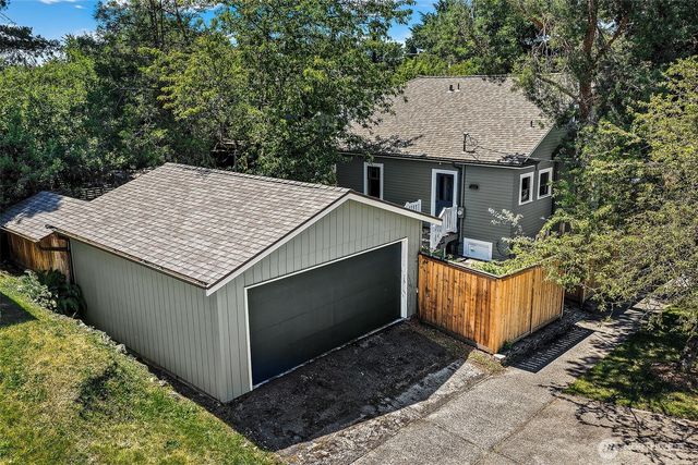 360 27th Avenue, Seattle, WA 98122