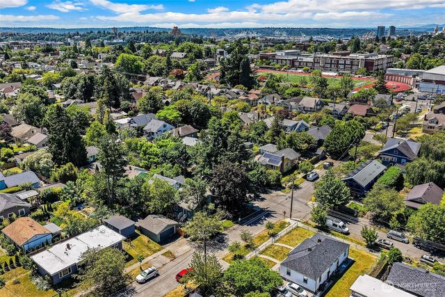 360 27th Avenue, Seattle, WA 98122