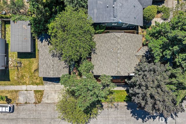 360 27th Avenue, Seattle, WA 98122
