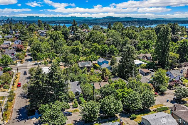 360 27th Avenue, Seattle, WA 98122