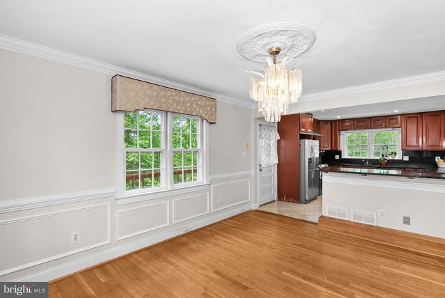 2435 HUNTER MILL RD, Vienna, VA 22181