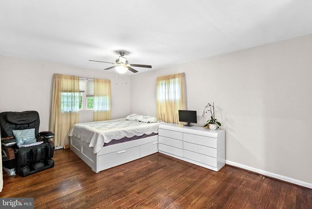 2435 HUNTER MILL RD, Vienna, VA 22181