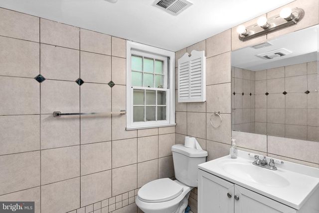 2435 HUNTER MILL RD, Vienna, VA 22181