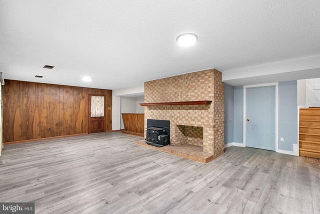 2435 HUNTER MILL RD, Vienna, VA 22181