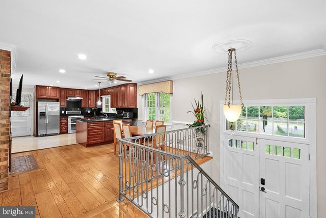2435 HUNTER MILL RD, Vienna, VA 22181