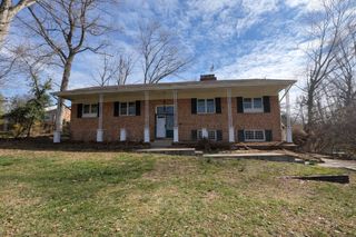 2435 HUNTER MILL RD, Vienna, VA 22181