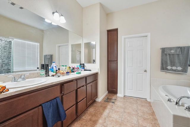 1959 Vistana Dr, Atwater, CA 95301