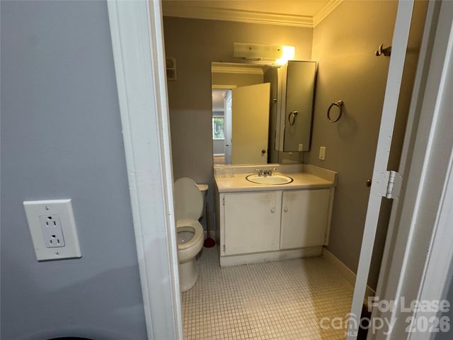 1323 Queens Road 303, Charlotte, NC 28207