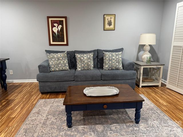 1323 Queens Road 303, Charlotte, NC 28207