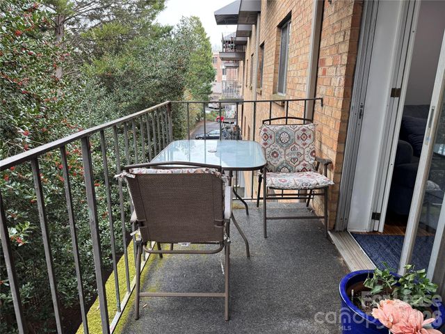 1323 Queens Road 303, Charlotte, NC 28207