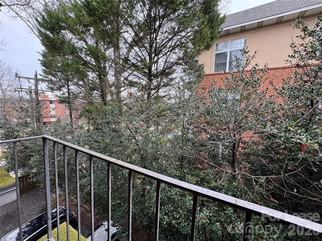 1323 Queens Road 303, Charlotte, NC 28207