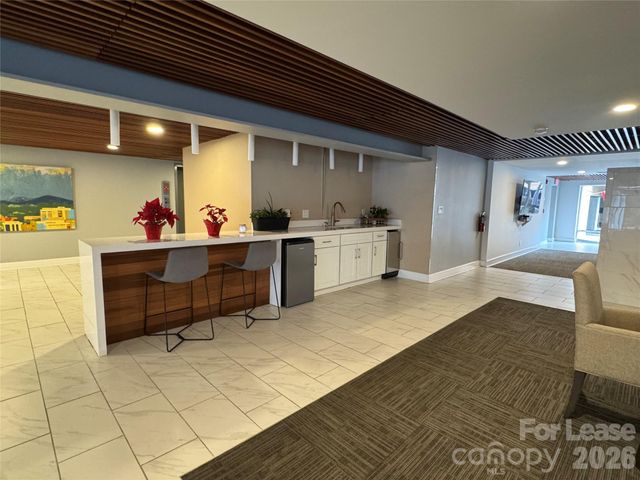 1323 Queens Road 303, Charlotte, NC 28207