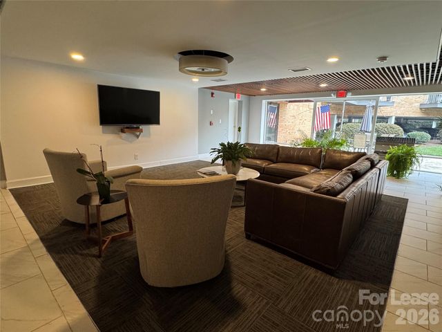 1323 Queens Road 303, Charlotte, NC 28207