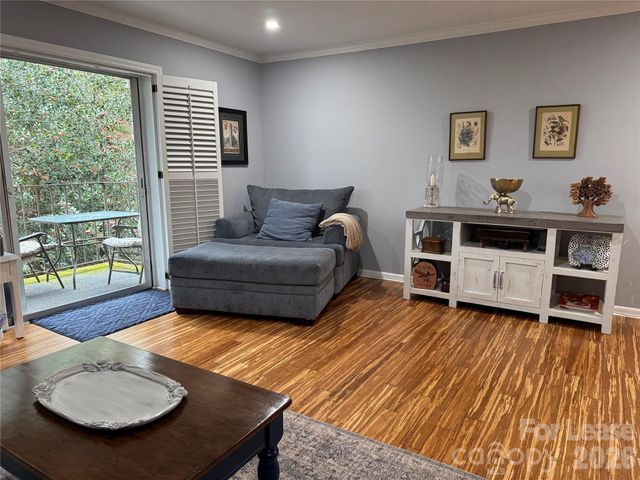 1323 Queens Road 303, Charlotte, NC 28207