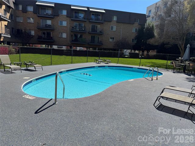 1323 Queens Road 303, Charlotte, NC 28207