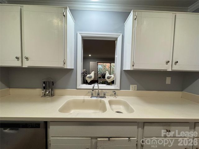 1323 Queens Road 303, Charlotte, NC 28207