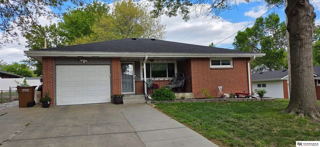 1900 N 64th Street, Lincoln, NE 68505
