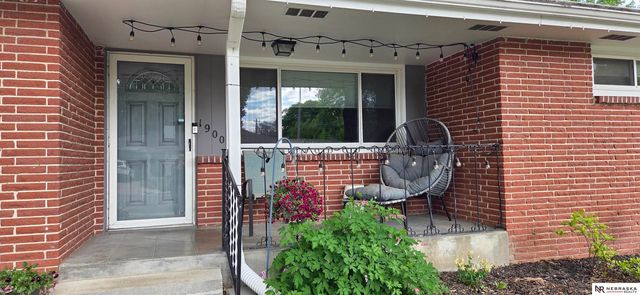 1900 N 64th Street, Lincoln, NE 68505