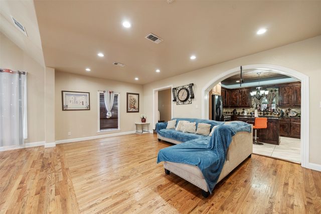 314 S Hastings Street, Irving, TX 75060
