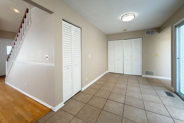 424 Le Parc Circle, Buffalo Grove, IL 60089