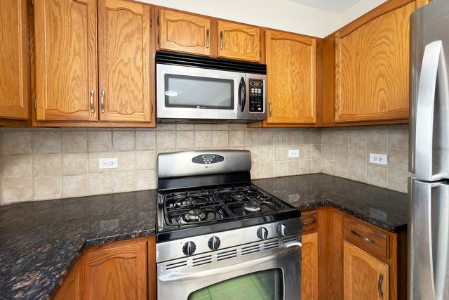 424 Le Parc Circle, Buffalo Grove, IL 60089