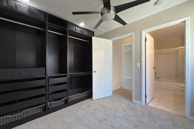 424 Le Parc Circle, Buffalo Grove, IL 60089